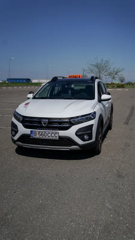 permis categoria B cutie manuala Dacia Sandero